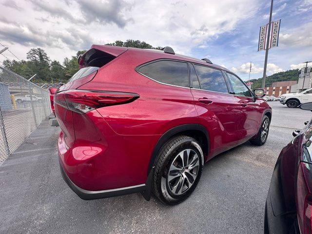 2022 Toyota Highlander XLE AWD (Natl)