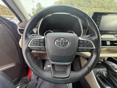 2022 Toyota Highlander XLE AWD (Natl)
