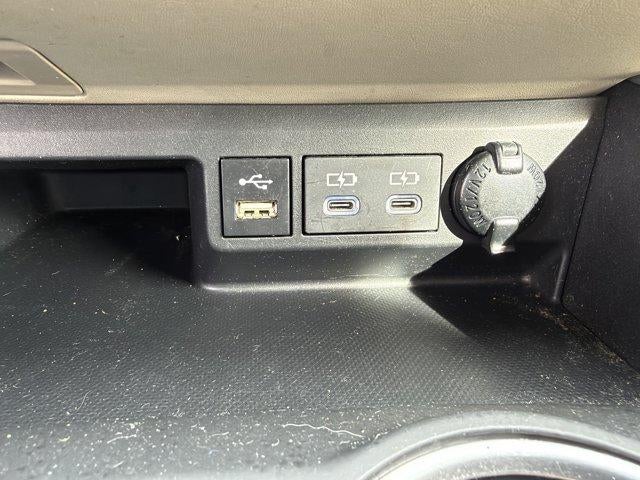2022 Toyota Highlander XLE AWD (Natl)