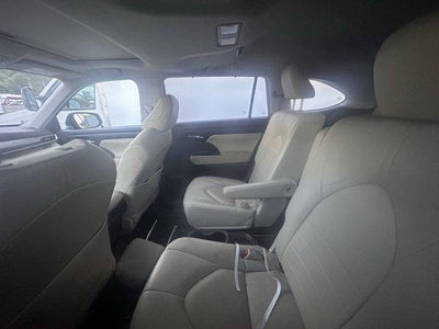 2022 Toyota Highlander XLE AWD (Natl)