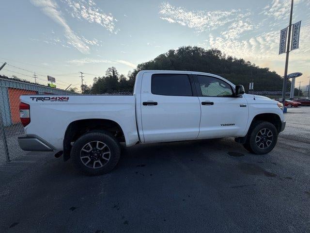 2014 Toyota Tundra 4WD Truck 4WD CrewMax Short Bed 5.7L FFV SR5 (SE)