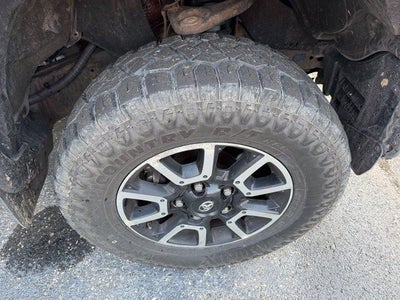2014 Toyota Tundra 4WD Truck 4WD CrewMax Short Bed 5.7L FFV SR5 (SE)