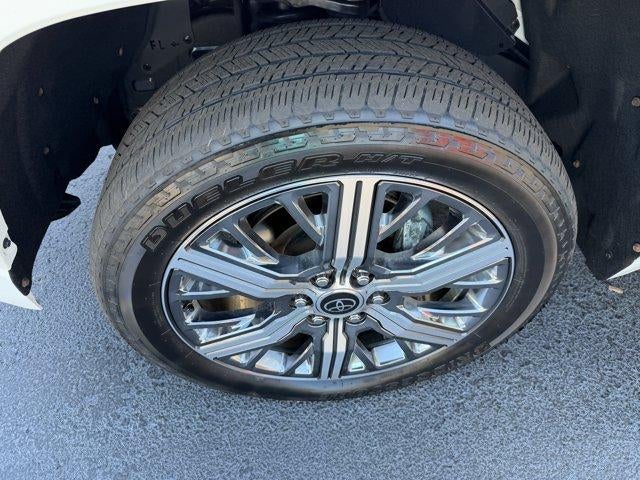 2024 Toyota Tundra 4WD 4WD Capstone Hybrid CrewMax 5.5' Bed (Natl)