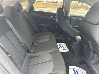 2022 Kia K5 LXS Auto FWD