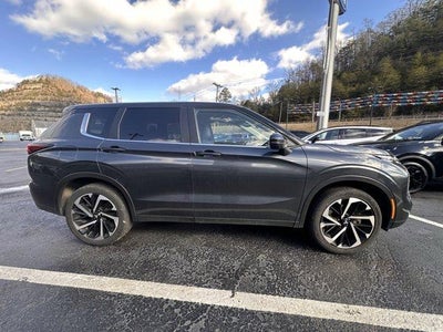 2024 Mitsubishi Outlander SE FWD