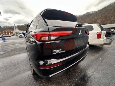 2023 Mitsubishi Outlander SE Special Edition S-AWC