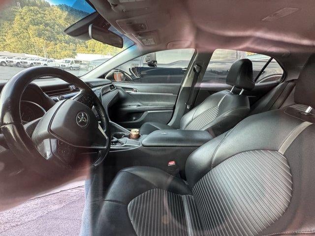 2018 Toyota Camry SE Auto (SE)