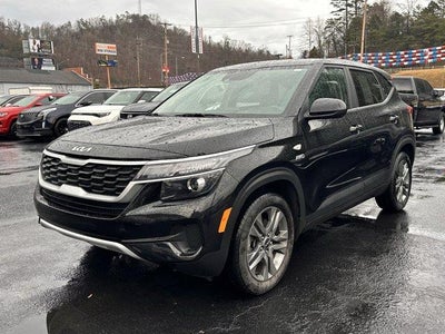2023 Kia Seltos LX IVT AWD