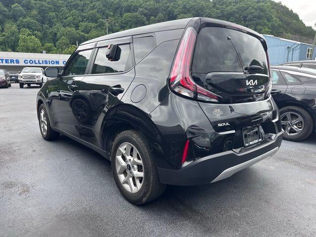 2023 Kia Soul LX IVT