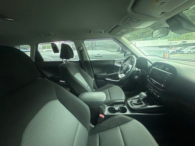 2023 Kia Soul LX IVT