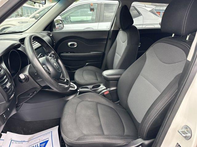 2019 Kia Soul + Auto
