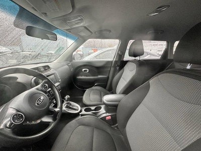 2019 Kia Soul + Auto