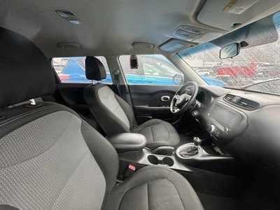 2019 Kia Soul + Auto