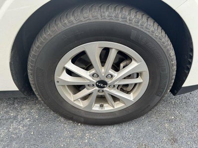 2024 Kia Carnival LX FWD w/Seat Pkg