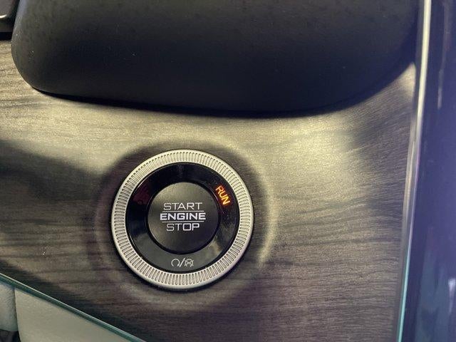 2022 Jeep Grand Cherokee Overland 4x4