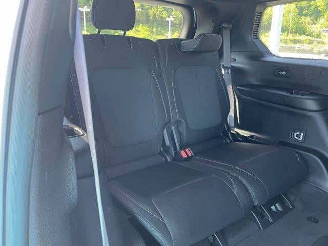 2025 Jeep Grand Cherokee L Laredo X 4x4