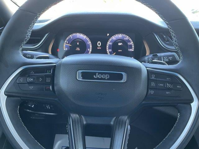 2025 Jeep Grand Cherokee L Laredo X 4x4