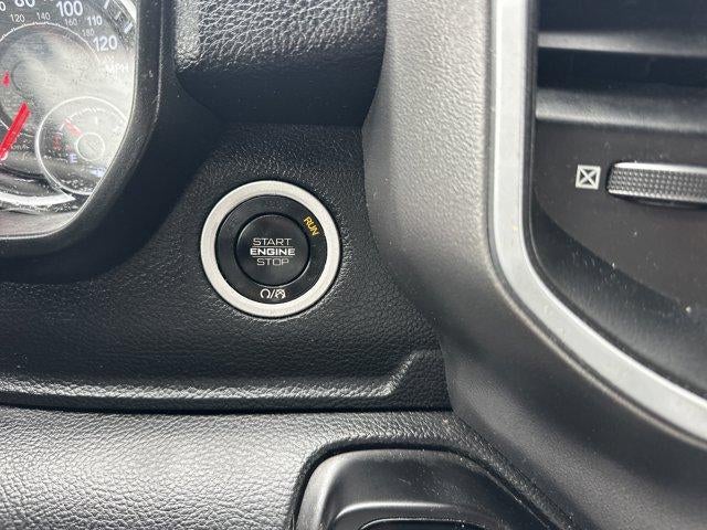 2022 RAM 1500 Big Horn 4x4 Crew Cab 5'7" Box