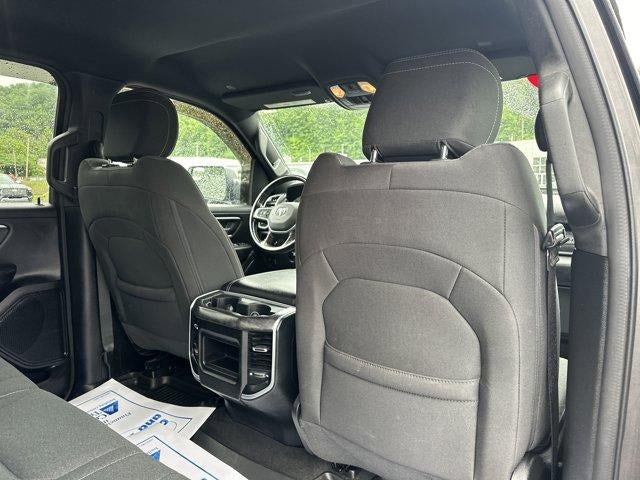 2022 RAM 1500 Big Horn 4x4 Crew Cab 5'7" Box