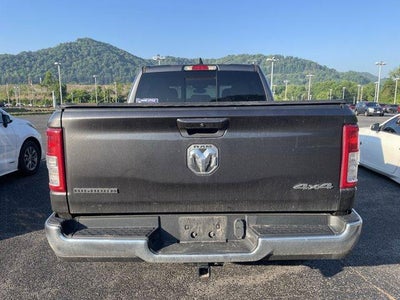 2022 RAM 1500 Big Horn 4x4 Crew Cab 5'7" Box