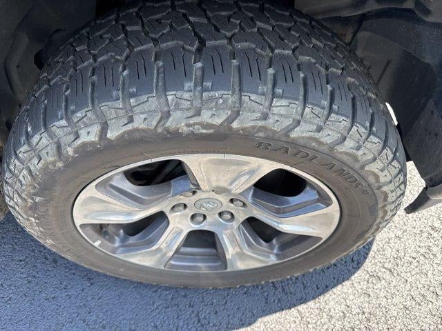 2019 RAM 1500 Laramie 4x4 Crew Cab 5'7" Box
