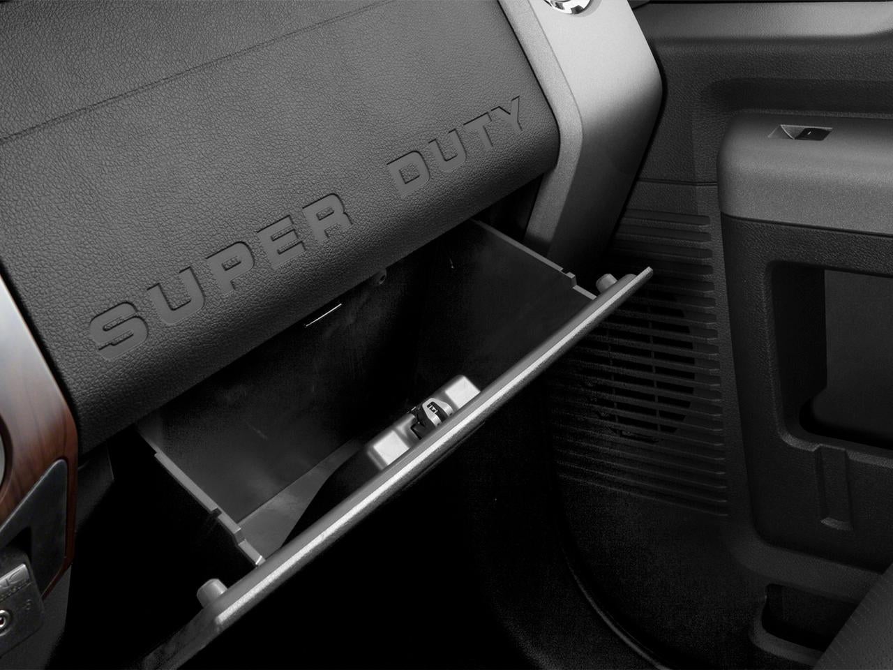 2016 Ford Super Duty F-250 SRW 4WD Crew Cab 6-3/4 Ft Box XLT