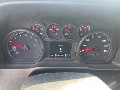 2023 Chevrolet Silverado 1500 Crew Cab Short Box 4-Wheel Drive Custom