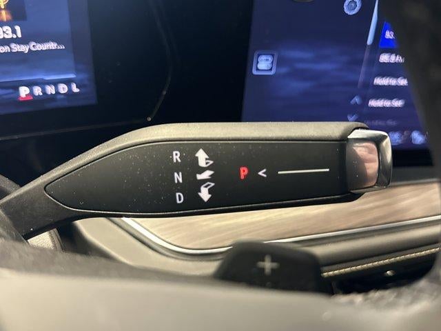 2025 Chevrolet Suburban 4WD Premier