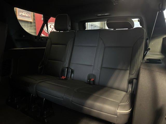 2025 Chevrolet Suburban 4WD Premier