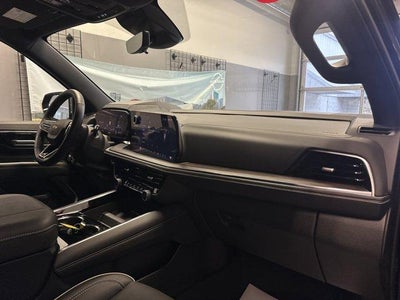 2025 Chevrolet Suburban 4WD Premier