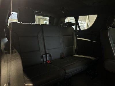 2025 Chevrolet Suburban 4WD Premier