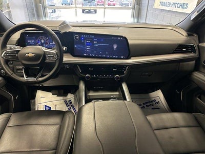 2025 Chevrolet Suburban 4WD Premier