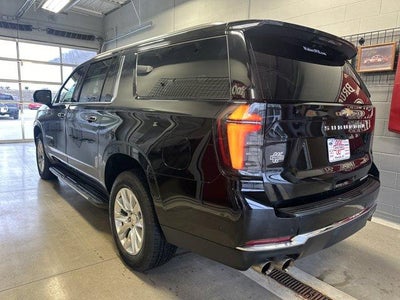 2025 Chevrolet Suburban 4WD Premier