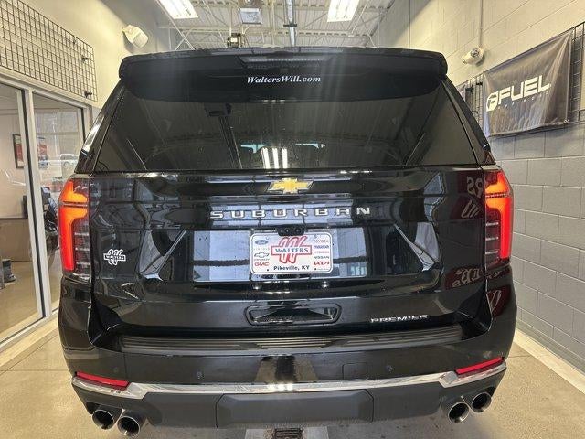 2025 Chevrolet Suburban 4WD Premier