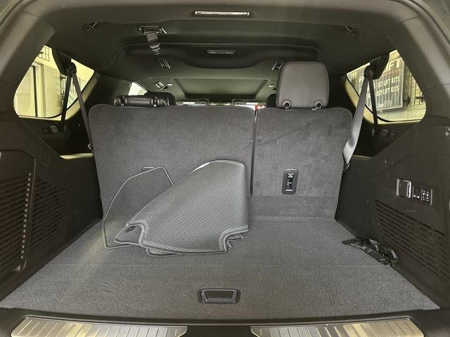 2025 Chevrolet Suburban 4WD Premier