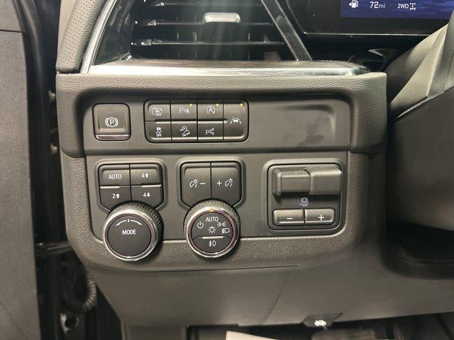 2025 Chevrolet Suburban 4WD Premier