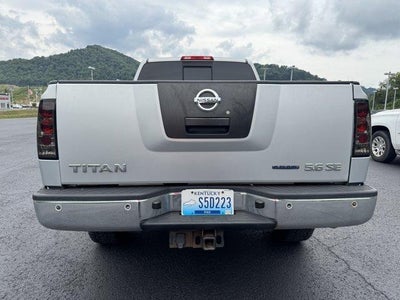 2010 Nissan Titan 4WD King Cab Short Bed SE