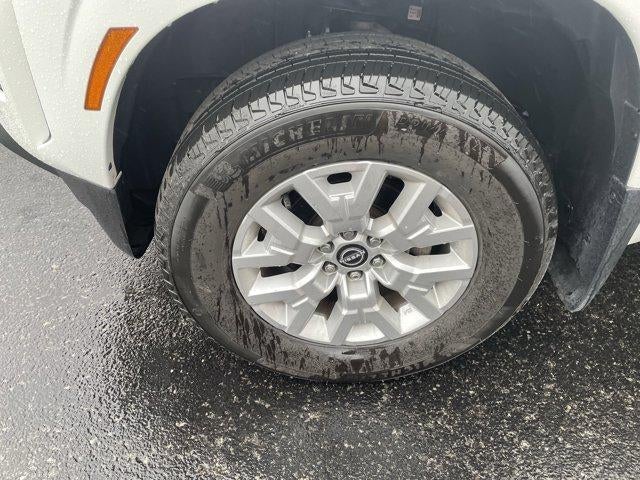 2022 Nissan Frontier Crew Cab 4x4 SV Auto