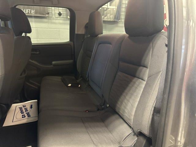 2022 Nissan Frontier Crew Cab 4x4 S Auto