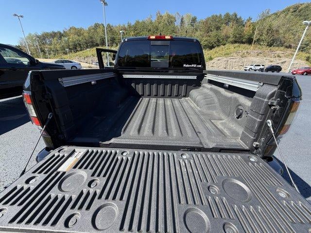 2023 Nissan Frontier Crew Cab 4x4 SV Auto