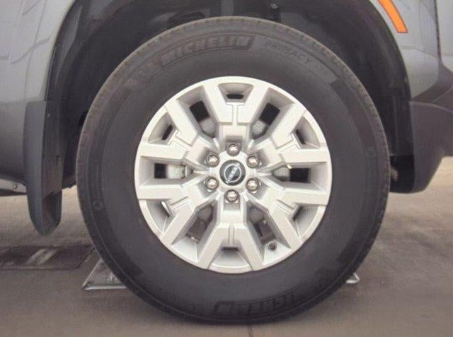 2023 Nissan Frontier Crew Cab 4x4 SV Auto