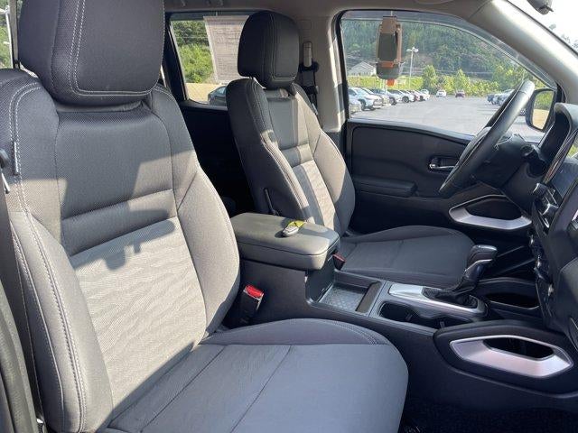 2022 Nissan Frontier Crew Cab 4x4 SV Auto