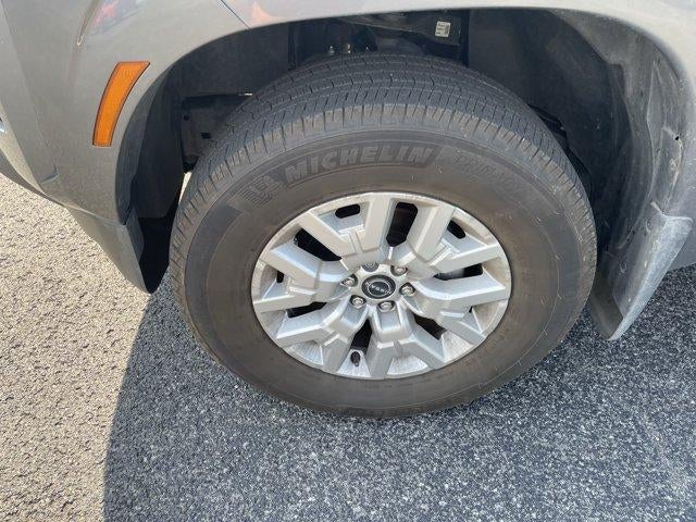 2022 Nissan Frontier Crew Cab 4x4 SV Auto