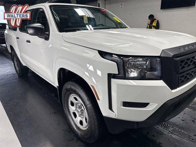 2022 Nissan Frontier Crew Cab 4x4 S Auto