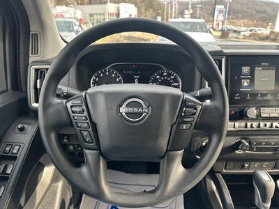 2025 Nissan Frontier Crew Cab 4x4 SV