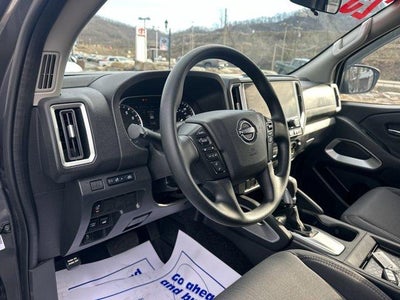 2025 Nissan Frontier Crew Cab 4x4 SV