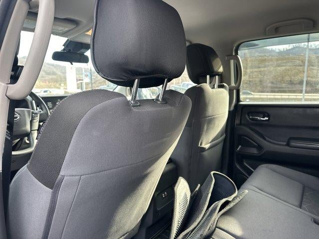 2025 Nissan Frontier Crew Cab 4x4 SV