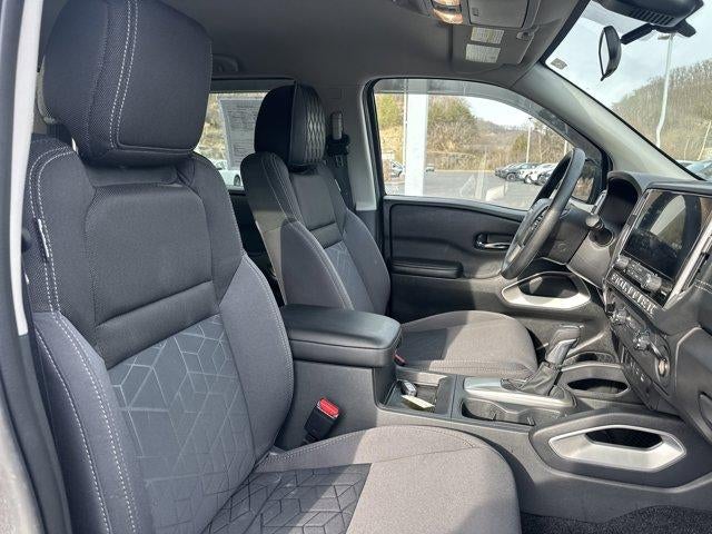 2025 Nissan Frontier Crew Cab 4x4 SV