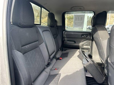 2025 Nissan Frontier Crew Cab 4x4 SV