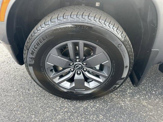 2025 Nissan Frontier Crew Cab 4x4 SV